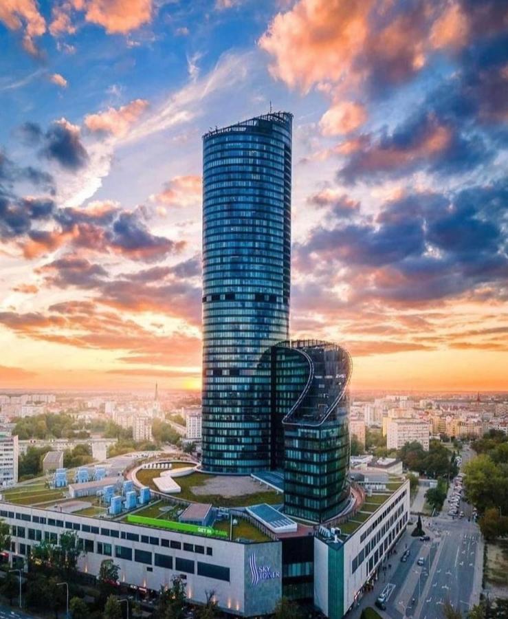 30Th+ Floor Apartments In Sky Tower Вроцлав Экстерьер фото
